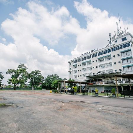 Merdeka Hotel Kluang Exterior foto