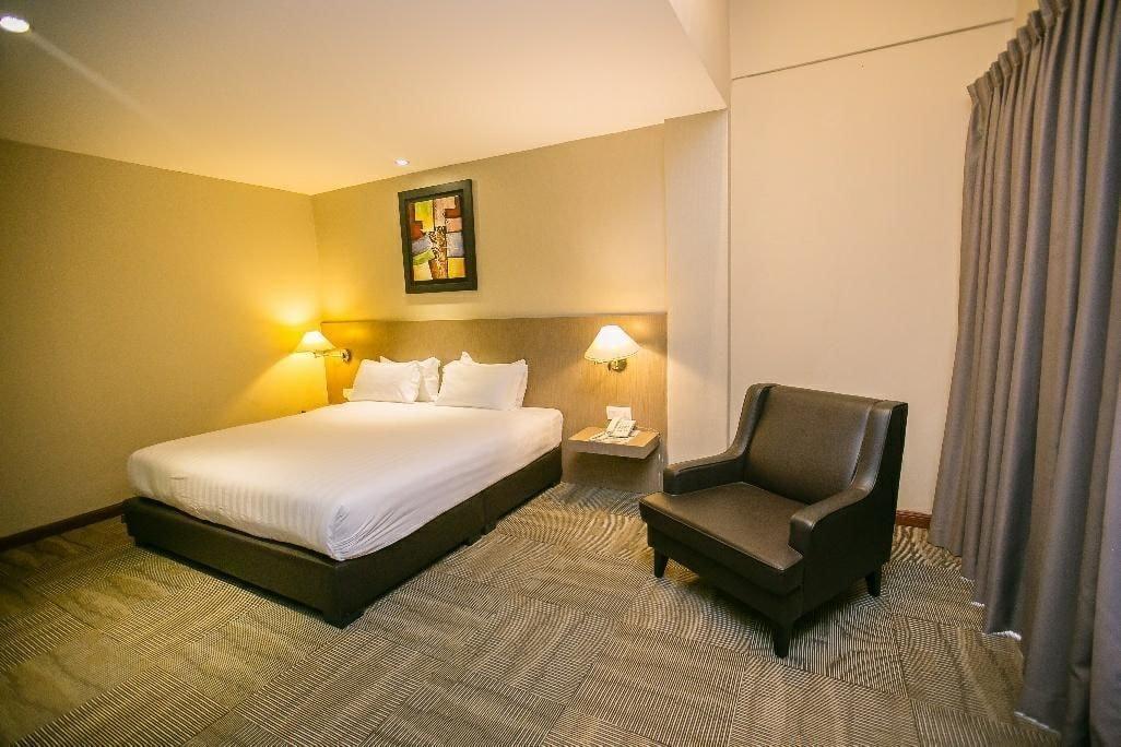 Merdeka Hotel Kluang Exterior foto