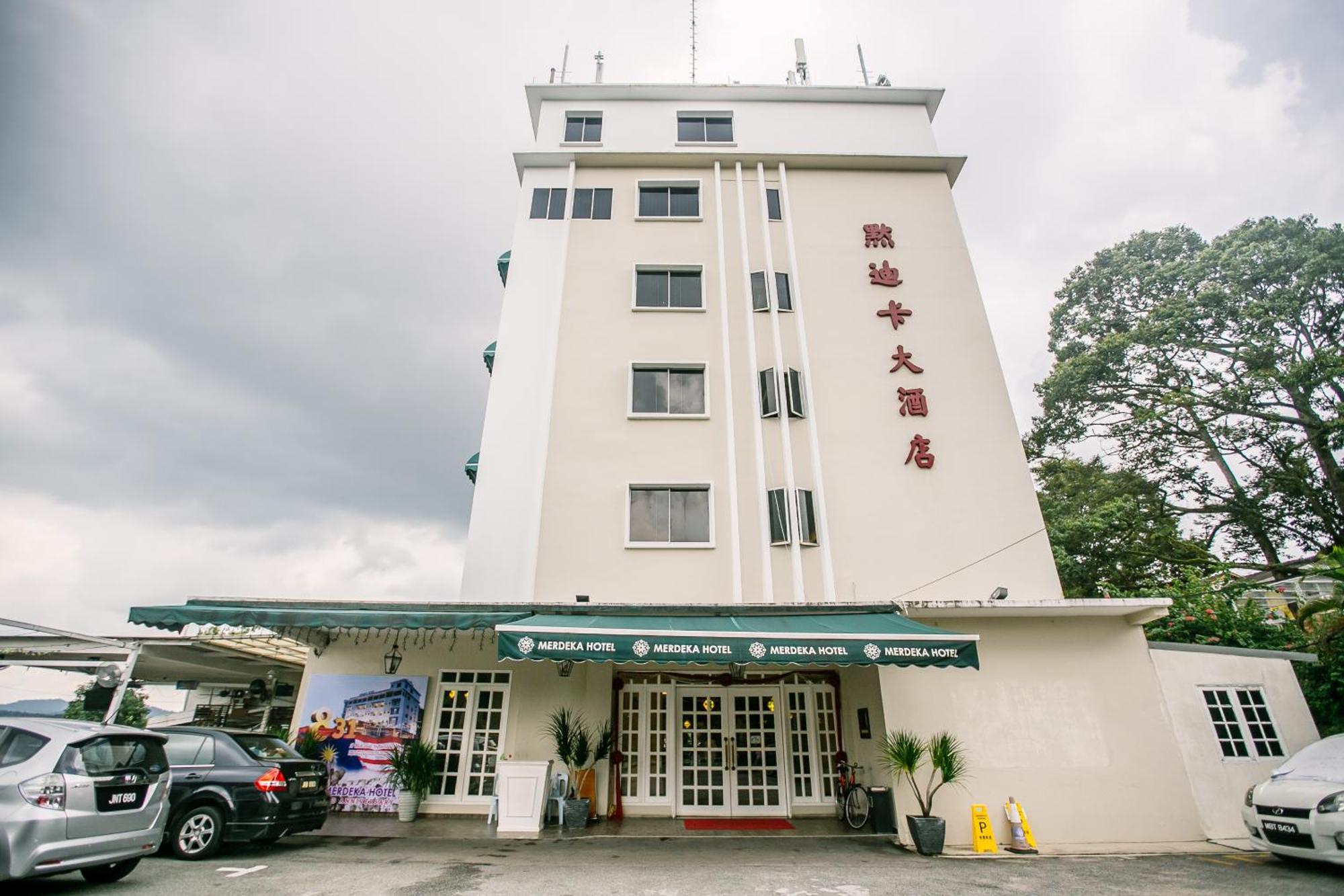 Merdeka Hotel Kluang Exterior foto