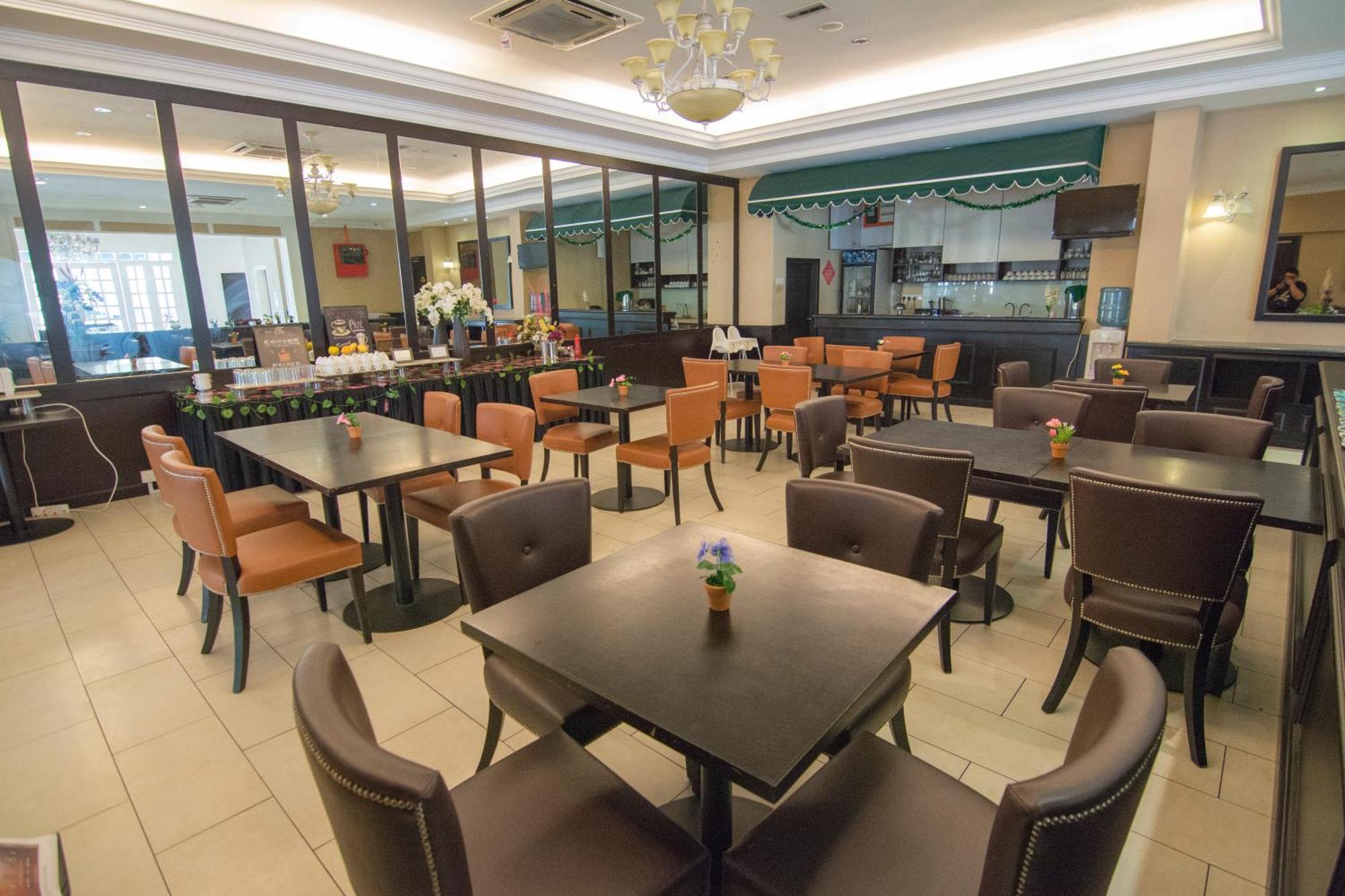 Merdeka Hotel Kluang Exterior foto