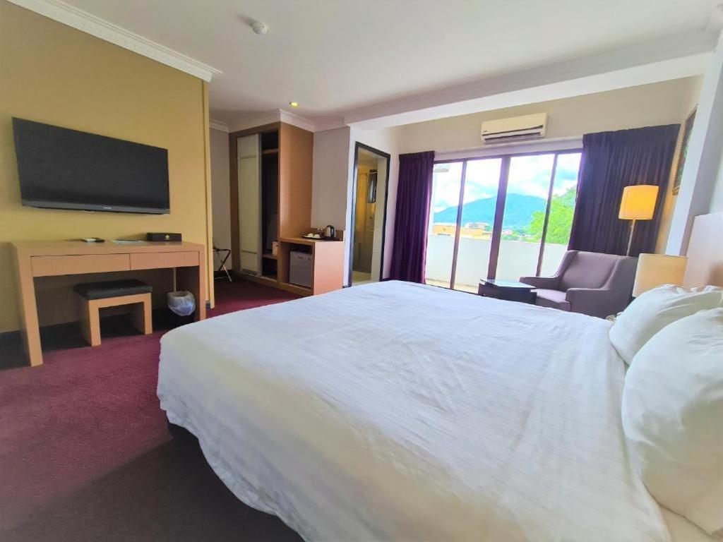Merdeka Hotel Kluang Exterior foto